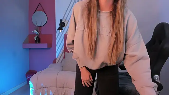 Vela jade online show from 10.11.25