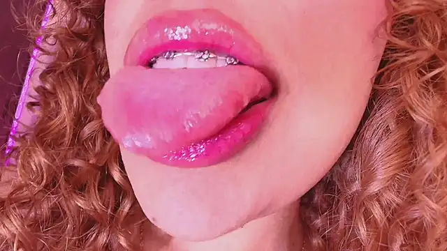 megansan  online show from 06.19.26