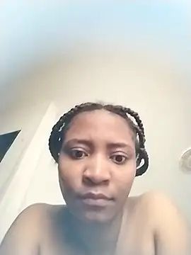 Snapshot of AmbarSmit chatting on 10.09.25 AmbarSmit online show from 10.09.25