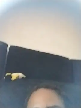 Snapshot of AmbarSmit chatting on 10.23.25 AmbarSmit online show from 10.23.25