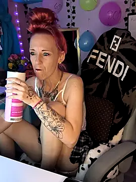 Purple2StayThnxx online show from 09.29.25