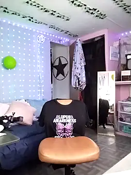 Purple2StayThnxx online show from 04.03.26