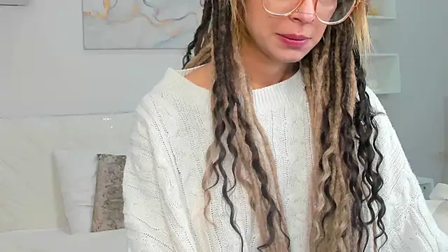 Ameli Shell online show from 10.13.25