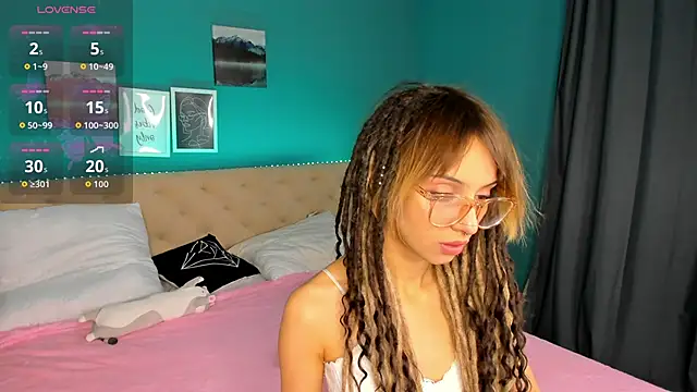 Ameli Shell online show from 10.14.25