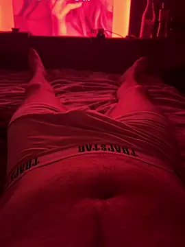 naughtycoupl98 online show from 02.15.26