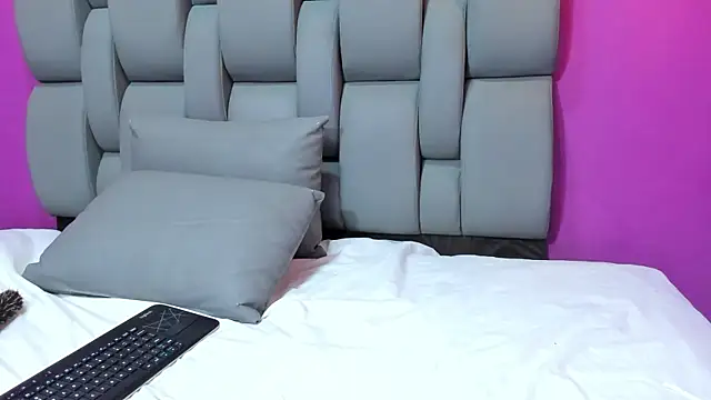 Taniabenelli online show from 10.24.25