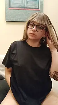 Aurora blaack online show from 12.03.25