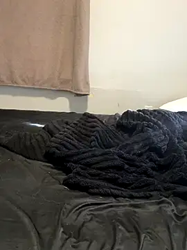 Snapshot of SeccySerena chatting on 11.24.25 SeccySerena online show from 11.24.25