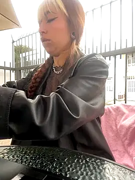 Sallem Pink online show from 11.24.25