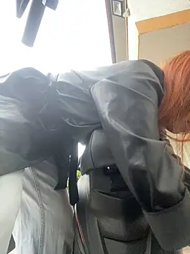 Sallem Pink online show from 04.17.26