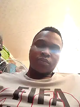 Moet Chandon online show from 09.25.25