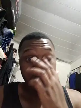 Moet Chandon online show from 10.05.25