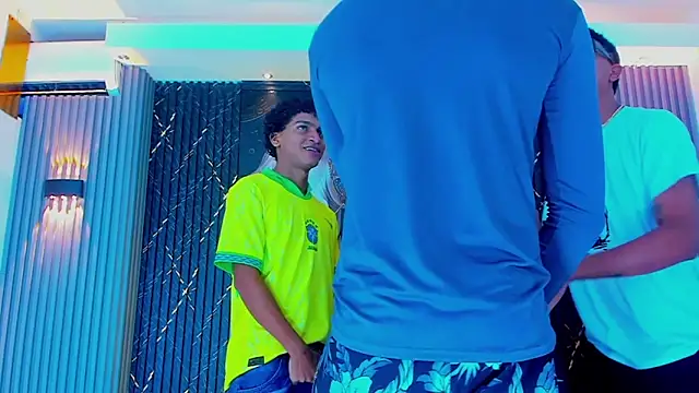 Dominic Max  online show from 09.19.25