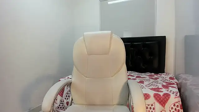 AshleyVanessaRx online show from 11.12.25