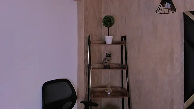 MeganHoffmaan online show from 10.28.25