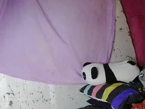 Snapshot of violen786 chatting on 10.29.25 violen786 online show from 10.29.25