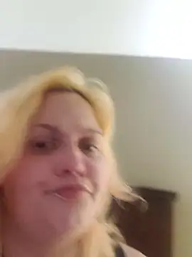 Jynxthefoxyfuck online show from 11.07.25