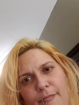 Jynxthefoxyfuck online show from 11.10.25