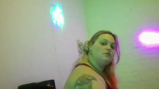 Jynxthefoxyfuck online show from 12.14.25