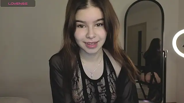 Snapshot of sladkoezzzka chatting on 09.15.25 sladkoezzzka online show from 09.15.25