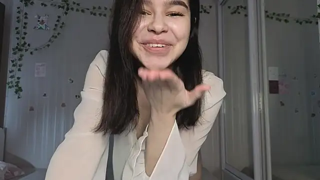 Snapshot of sladkoezzzka chatting on 10.27.25 sladkoezzzka online show from 10.27.25