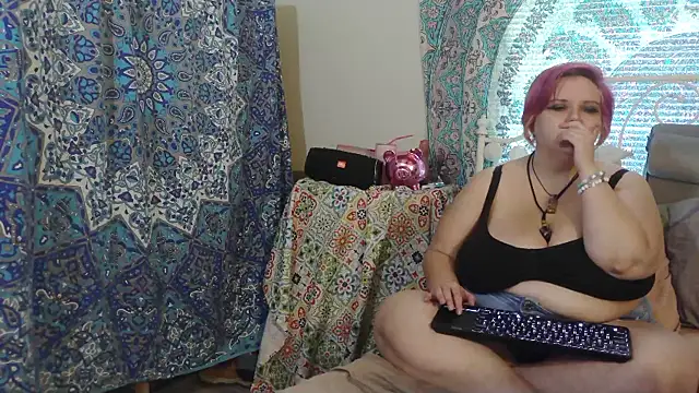 Snapshot of g0lden_are0las89 chatting on 10.15.25 g0lden are0las89 online show from 10.15.25