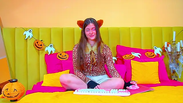 JessicaJewells online show from 10.28.25