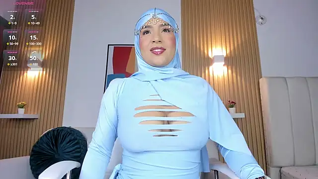 Snapshot of alma_avad chatting on 09.30.25 alma avad online show from 09.30.25