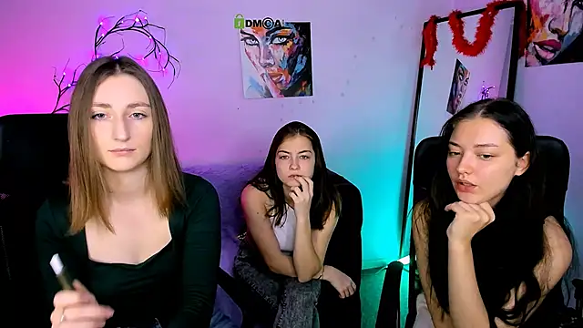 eva smiith  online show from 12.04.25