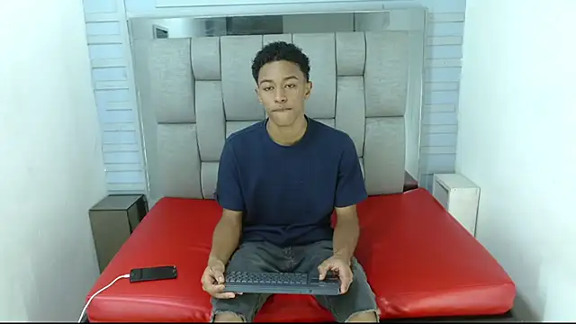 Rocco Grey online show from 09.08.25