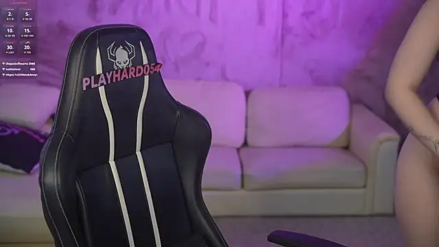 Esmie Smile online show from 02.13.26