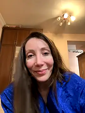 HellaryTourent online show from 11.25.25