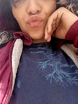 mia blue01 online show from 09.25.25