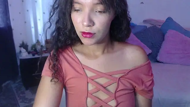 mia blue01 online show from 09.27.25