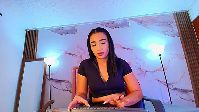 AlyaThompson online show from 02.13.26