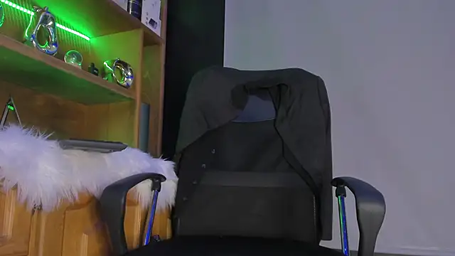 Gael williams1 online show from 09.15.25