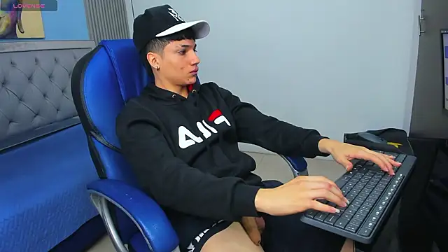 SamBlack  online show from 02.14.26