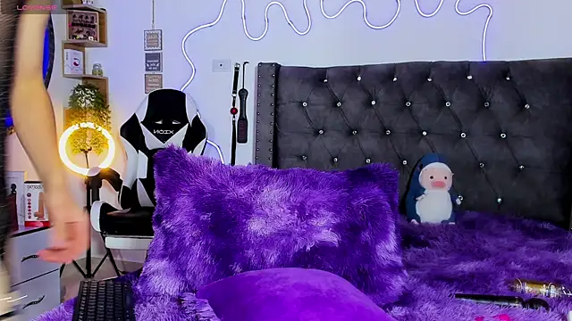 Snapshot of Katherine_Rose chatting on 09.27.25 Katherine Rose online show from 09.27.25