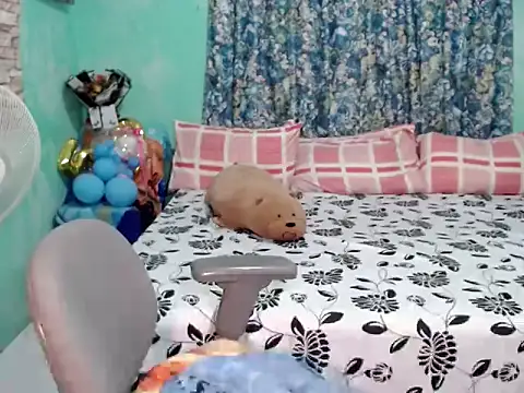 Snapshot of lovelable_smile chatting on 10.05.25 lovelable smile online show from 10.05.25