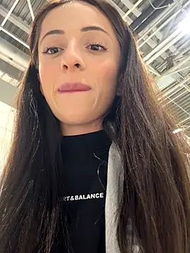 Yesmoree online show from 10.02.25