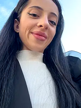 Yesmoree online show from 10.07.25