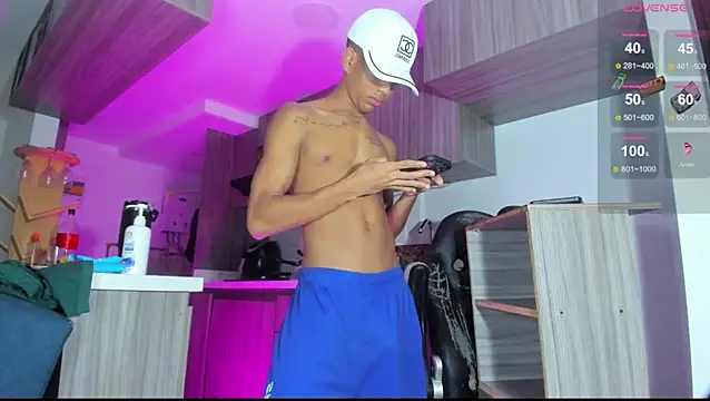 RyanScot4 online show from 10.17.25