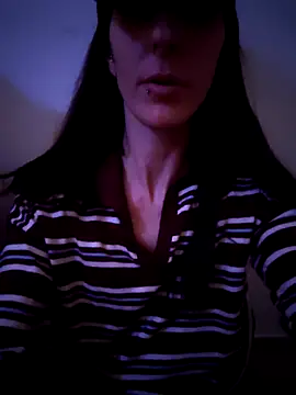 Snapshot of sweetsinxxx chatting on 11.01.25 sweetsinxxx online show from 11.01.25