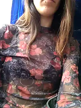 Snapshot of sweetsinxxx chatting on 11.01.25 sweetsinxxx online show from 11.01.25