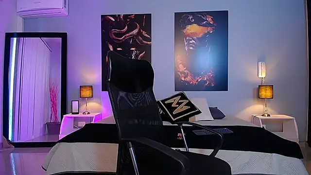 ChristopherBlack  online show from 09.17.25