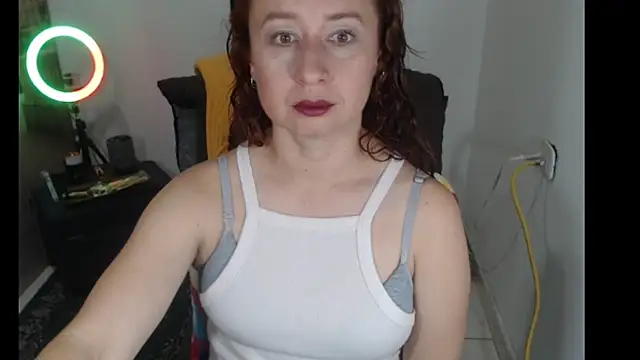 Milf Valeria online show from 10.07.25