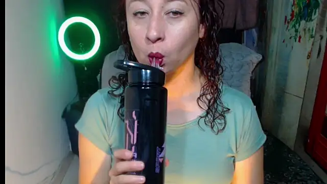 Milf Valeria online show from 11.11.25