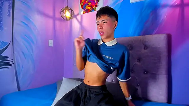 MaxiWildd online show from 11.26.25