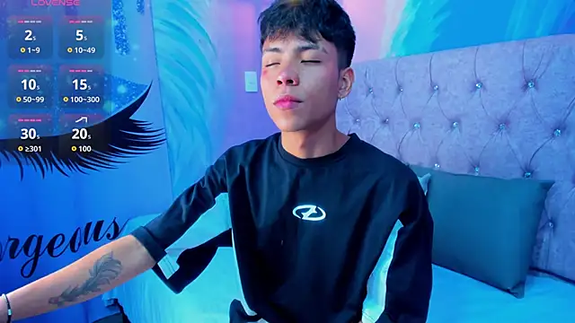 MaxiWildd online show from 03.28.26