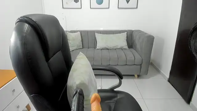 violettasweet   online show from 10.27.25